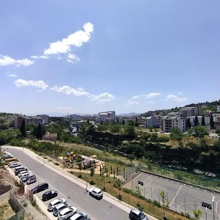 Amazing River View Apartment Podgorica