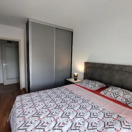 Amazing River View Apartment Podgorica Apartman